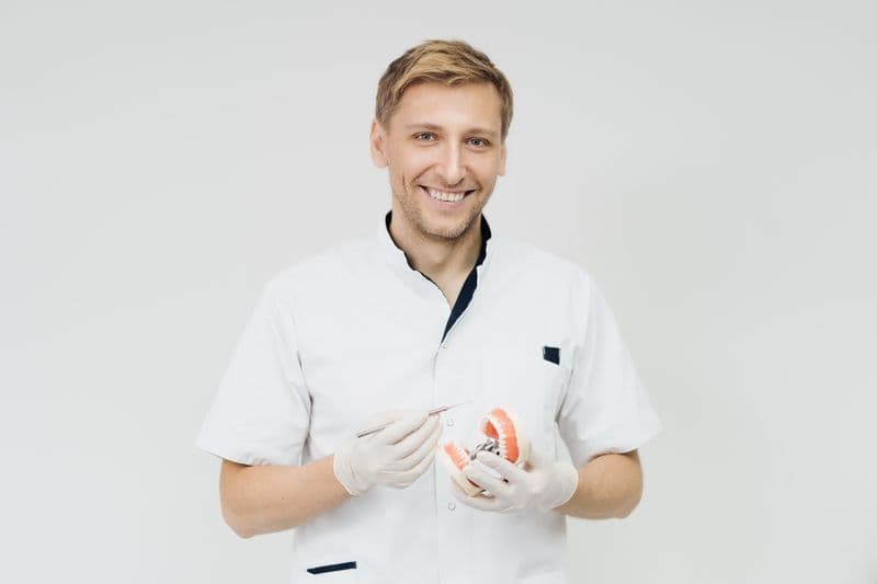 Dr. Roberto Mendes